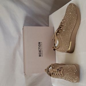 NEW REACTION KENNETH COLE Corley Rhinestone Lace-Up Sneaker